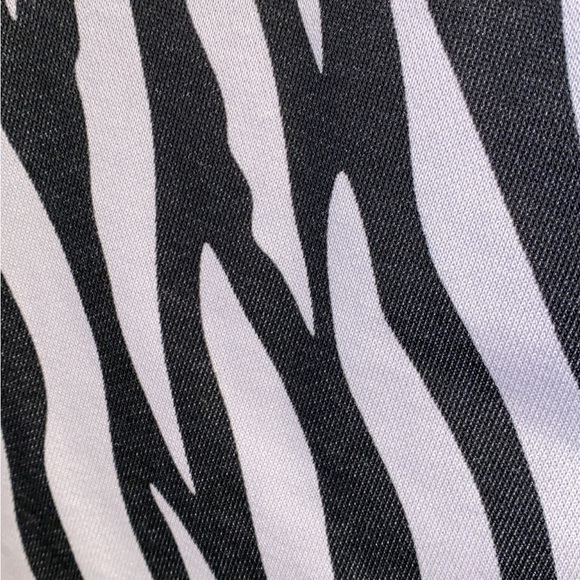 Womens NIKE Sweatshirt - Picture 4 of 5